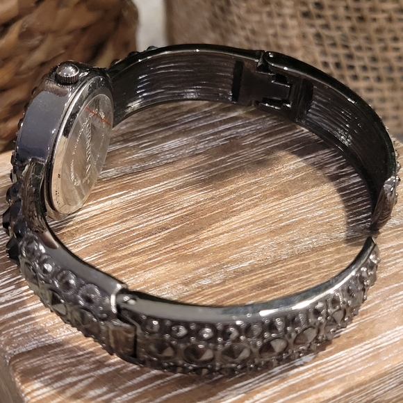 Geneva - Black Crystal Cuff Watch - Picture 9 of 9